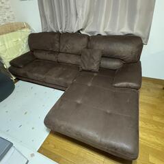 最終値下。購入お願いします😭。万代家具、型崩れ無し、レザーソファー、急遽出品、早い者勝ち。値段交渉可能の画像