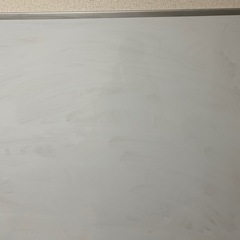【直接引き取り限定】壁掛けホワイトボード 120×90 cm マーカー／イレーサー付きの画像