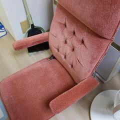 座椅子・型崩れ壊れ箇所一切無しのピンク色座椅子中古美品