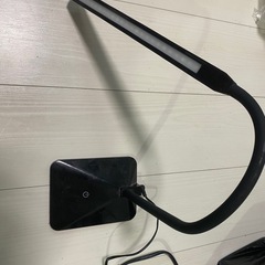 デスク用ライトの画像