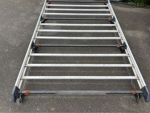 ハイエース　ルーフキャリア