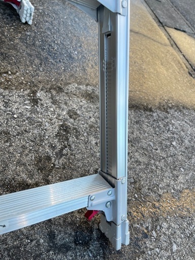 長谷川工業(Hasegawa) 脚部伸縮天板幅広足場台 DRSW-1200c (1.01~1.23m)