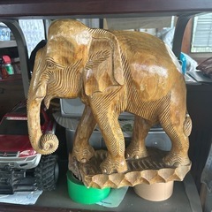 ヴィンテージ木彫りゾウの画像