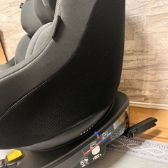 joie Arc360 チャイルドシート　　回転式　ISOFIXの画像