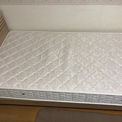 シングルベッド　マットレス付きの画像