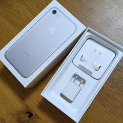 【新品未使用】iPhone　イヤホンの画像