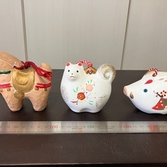 焼き物の人形達の画像