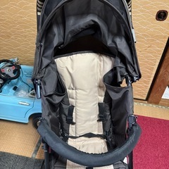 B型ベビーカーの画像