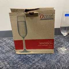 シャンパングラス