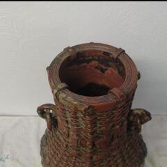 【引き取り限定】陶器製・編み込みデザイン壺の画像