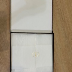 DIOR箱の画像