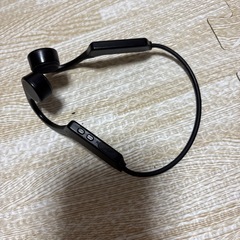 骨伝導イヤホン【耳かけ型/マイク対応/Bluetooth/ブラック】 の画像