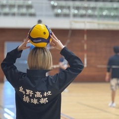 【男女問わずバレーやってみたい人やりたい人いますかー！🙌🏐】