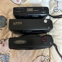 コンパクトフィルムカメラ３点セット　ニコン　フジの画像
