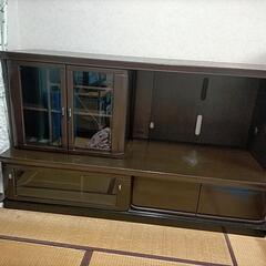 大きなテレビキャビネット
