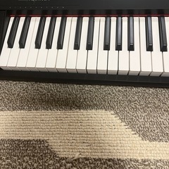 電子ピアノ　イス&スタンド付きの画像