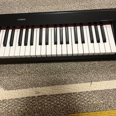 電子ピアノ　イス&スタンド付きの画像