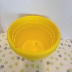 最終お値下げ❣️【新品未使用品】植木鉢 8号 4個セット 吊り下げ可能 ポット プランター 鉢カバー プラスチック製 観葉植物用 おしゃれ 室内外対応 底穴あり ガーデニング向け 植木鉢 大型（イエロー、4個入り） の画像