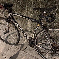 【問い合わせ多数のためお返事少々お待ちください】ロードバイクの画像