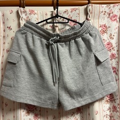 【新品Lサイズ】しまむら　ショートパンツ　レディース　グレーの画像