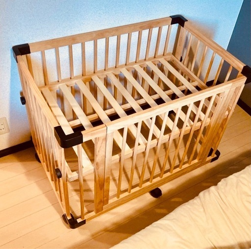 木製ベビーベッド　ZOOBLY