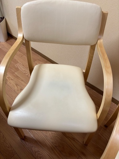 訳あり再出品チェア　4脚　ダイニグチェア　椅子　白　木材