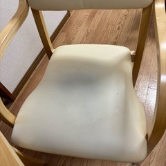 訳あり再出品チェア　4脚　ダイニグチェア　椅子　白　木材の画像
