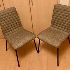 ダイニングテーブル & ダイニングチェアの画像