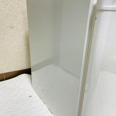 【受取先決定】6/22引取りに来れる方小型冷蔵庫冷蔵庫譲ります。の画像