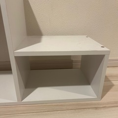 【早い者勝ち！0円】棚、サイドテーブルにもの画像