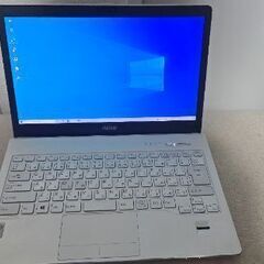 富士通　LIFEBOOK SH75/M　13.3インチノートパソコン