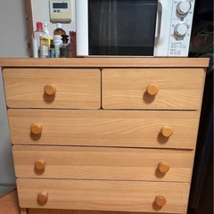 タンスと電子レンジ