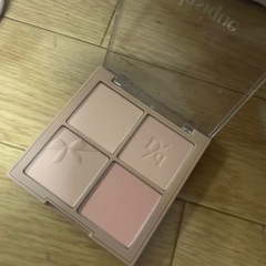 デイジークチーク一ほぼ未使用の画像
