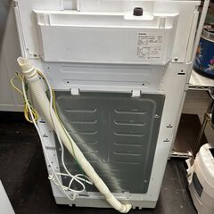 ☆中古￥17,800！TOSHIBA　6.0kg洗濯機　家電　2022年製　AW-6DH2型　幅56㎝ｘ奥行57㎝ｘ高さ100㎝　【BF096】の画像