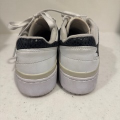 adidas フォーラムボールドの画像