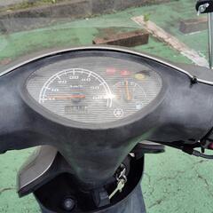 【ヘルメット、グローブ付】自賠責付　ヤマハ　ジョグ　JOG 前かご付き　FI車　原付50cc 　通勤通学に　SA36Jの画像