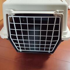 犬猫用　キャリーケース　小型の画像