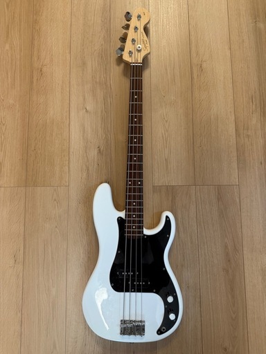 Squire プレシジョンベース