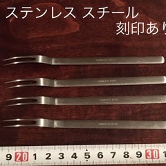 【決まりました】4点セット シルバー 色 フォーク 和菓子　ステンレス製の画像
