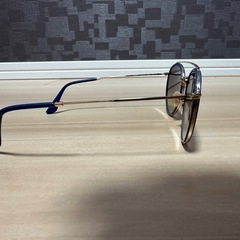 Ray-Ban AWICH ゴールド ブルー サングラスの画像