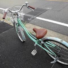 中古子供自転車３５９９　前後タイヤ新品！　ブリヂストン　リコリーナ　２２インチ　ギヤなし　LEDダイナモライト　 身長１２０㎝前後の画像
