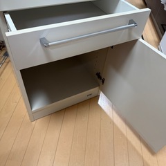 【交渉中】【無料】キッチン収納 レンジ台の画像