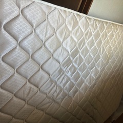 ダブルベッドの画像