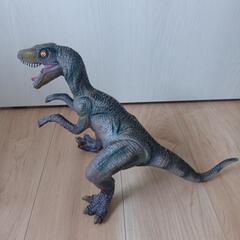 恐竜のぬいぐるみの画像