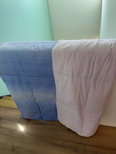 掛け布団2つ（薄め）