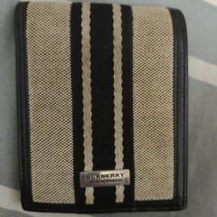 バーバリー　２つ折り財布　使用感ありの画像