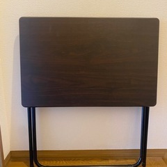 ニトリ　軽量・折りたたみデスク　　の画像