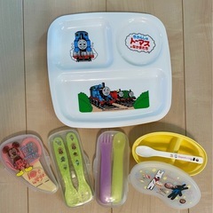 子ども食器、哺乳瓶消毒器などの画像