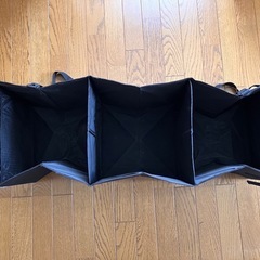 折りたたみ式の車用荷物入れ！