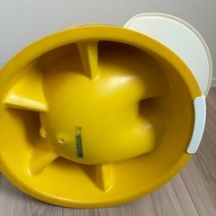 最終値下げ　【テーブル付】BUMBO 黄色　イエロー　ベビーチェアの画像
